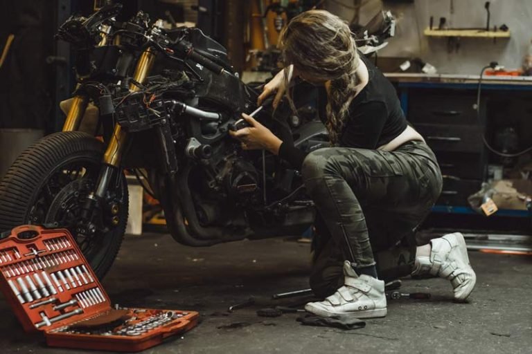 ¿Cuáles son los requisitos para RTV de motos?
