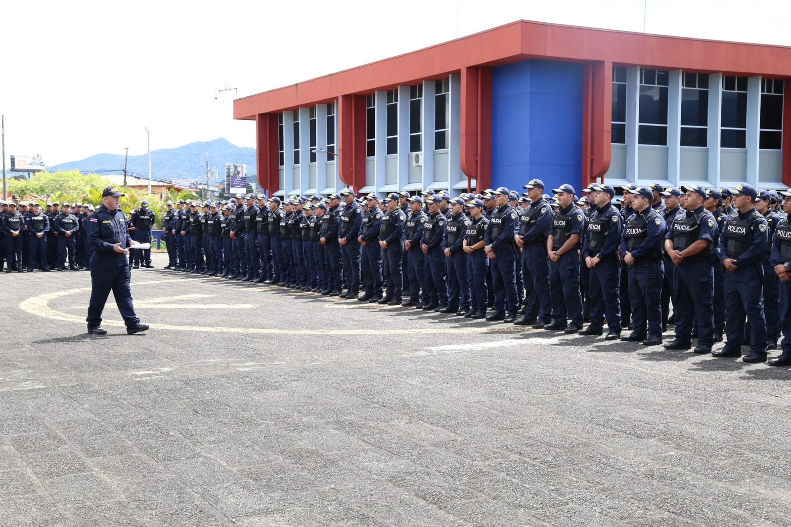 ¿Cuáles son los requisitos para ser policía en Costa Rica?